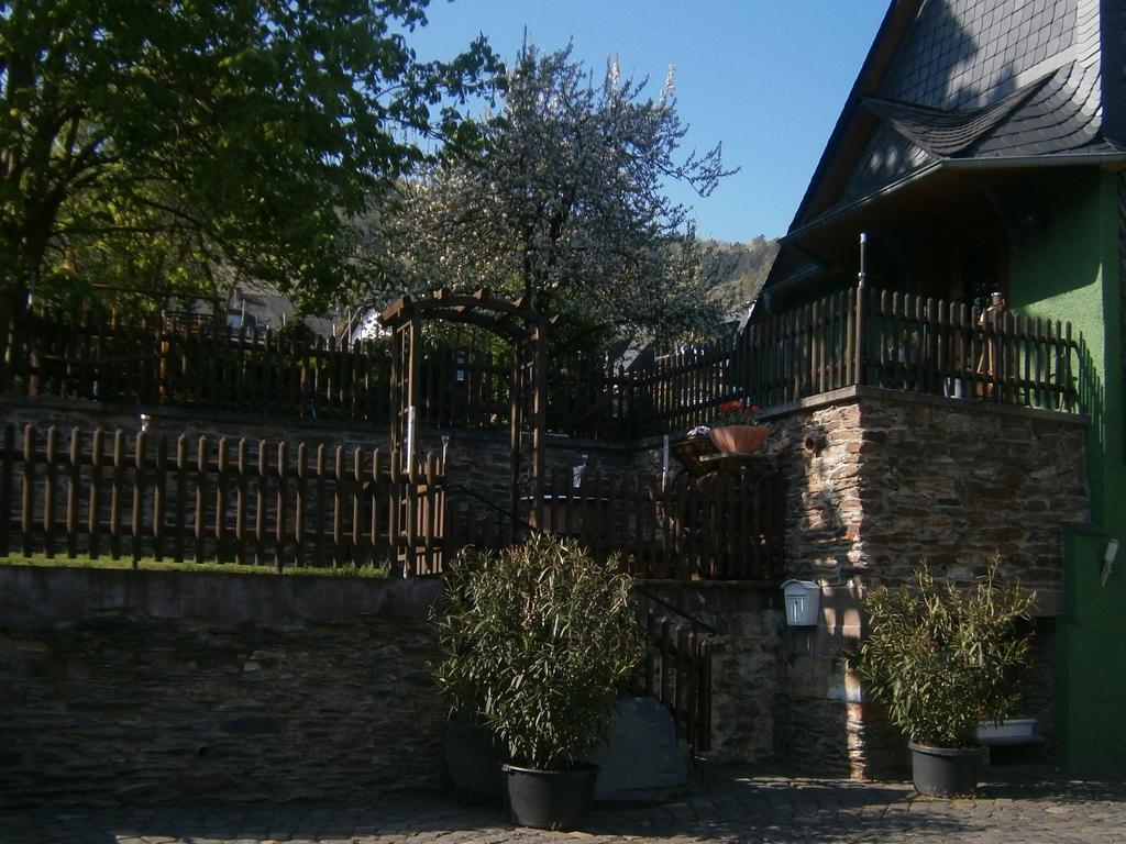 Ferienhaus Schneiders Креф Номер фото